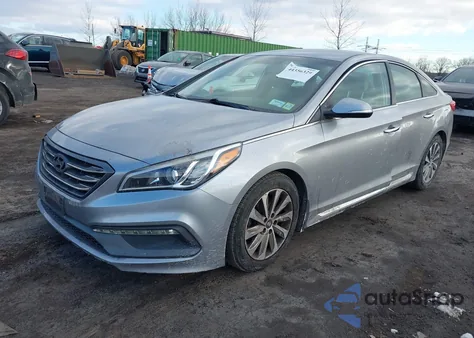 2015 Hyundai Sonata Sport z USA, uszkodzony, nr VIN 5NPE34AF2FH136973